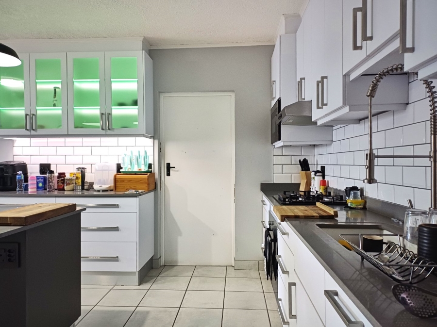 2 Bedroom Property for Sale in Hartenbos Heuwels Western Cape